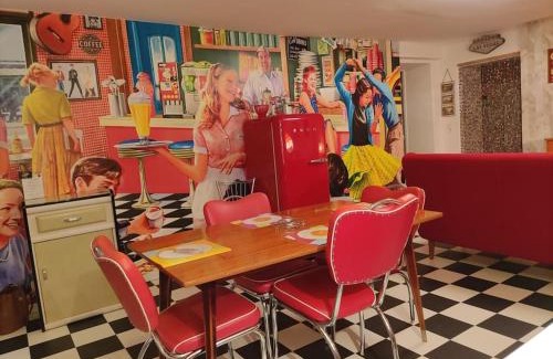 Champagnole Wohnung | LE VEGAS Logis de luxe avec salle de jeux
