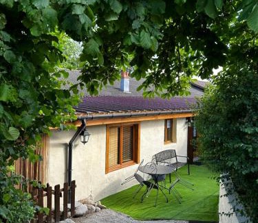 Monnet-la-Ville Haus | LE WÜRM