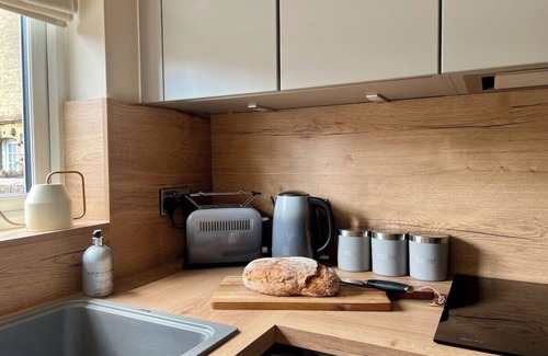 Frome Haus | Leaze Garden Cottage - Frome