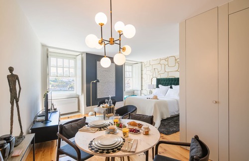 Uniao de Freguesias do Centro Wohnung | Der atemberaubende Blick auf den Fluss Douro in einem luxuriösen Zuhause! KLIMAANLAGE, WIFI, DOPPELANSICHT