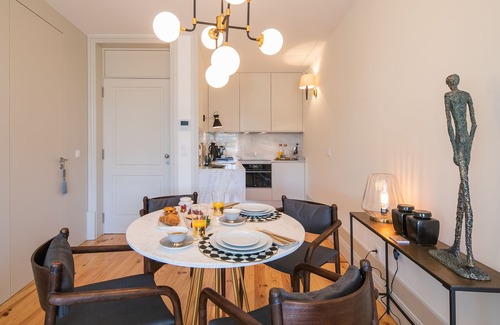 Uniao de Freguesias do Centro Wohnung | Der atemberaubende Blick auf den Fluss Douro in einem luxuriösen Zuhause! KLIMAANLAGE, WIFI, DOPPELANSICHT
