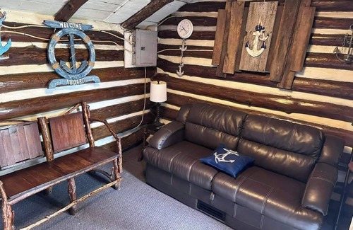 Markleysburg Kabine | Leber’s Log Cabins Historic Mountain Getaways Since 1932. Cabin 1