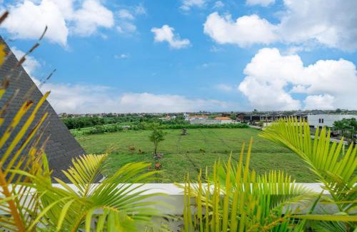 Padonan Villa | Leela Villa - Family-Friendly 3BR Villa in Canggu - Rooftop, Ricefield Views