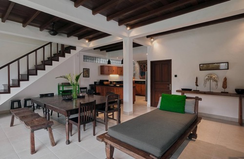 North Legian Villa | Legian 6BR Villa 16px Big Group Walk to 66 Beach