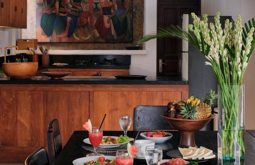 North Legian Villa | Legian 6BR Villa 16px Big Group Walk to 66 Beach