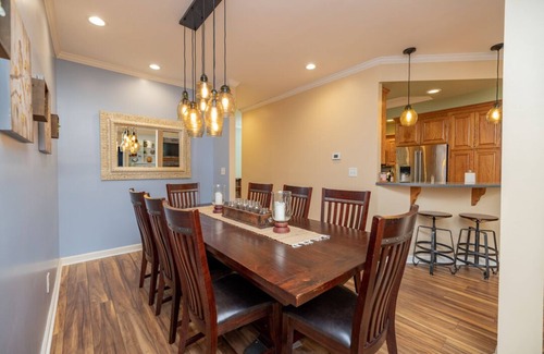 Wise Haus | Leisure Cove | Gorgeous Point Lot w/Fabulous Views | 3-night Min.