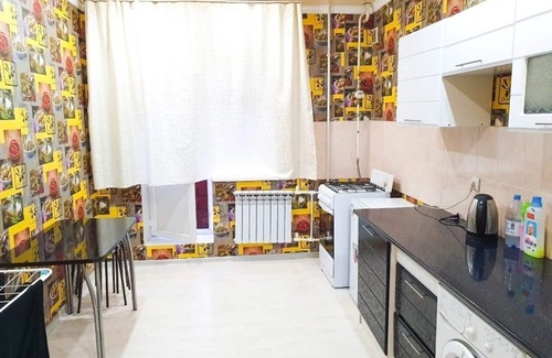 Uralsk Haus | Leon AS # 3 Wohn mit 12 separaten / privaten Studio-Apartments