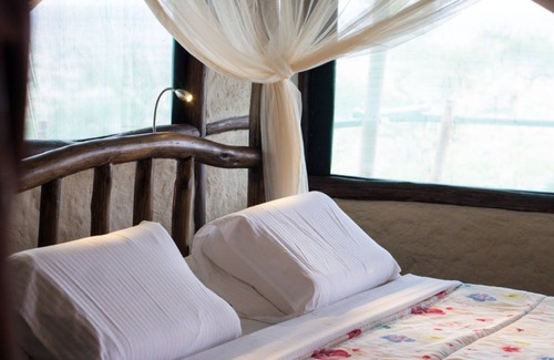Mtito Andei Hotel | Leopards Lair Cottages