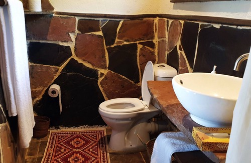 Mtito Andei Hotel | Leopards Lair Cottages