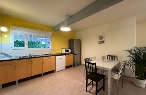 Chilly-le-Vignoble Wohnung | Les Carnets de Voyages, a comfortable artists' residency!