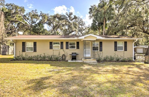 Summerfield Haus | Less Than 1 Mi to Lake Weir Quiet Summerfield Getaway
