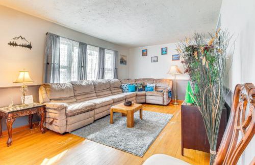 Lincoln Haus | Less Than 1 Mi to Route 66 Home with Large Yard!