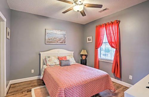Central Myrtle Beach Wohnung | Less Than 2 Mi to Coast Condo with Pool in Myrtle Beach