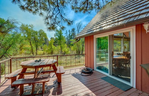Prescott Haus | Less Than 2 Mi to Dtwn Prescott Cabin with Furnished Deck
