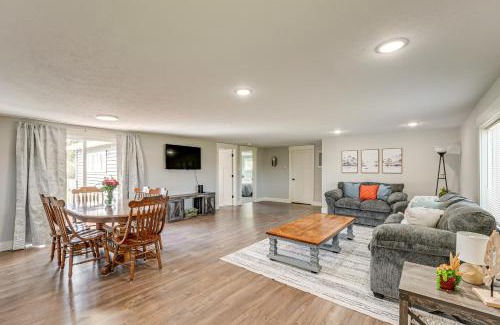 New Era Haus | Less Than 3 Mi to Double JJ Resort Home with Large Yard!