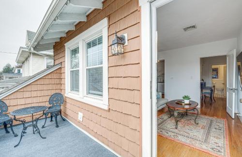 Roanoke Wohnung | Less Than 3 Mi to Dtwn Roanoke Inviting Unit with Balcony