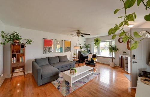 Virginia Village Haus | Less Than 7 Mi to Dtwn Denver Home with Large Yard!