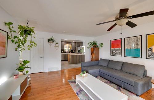 Virginia Village Haus | Less Than 7 Mi to Dtwn Denver Home with Large Yard!