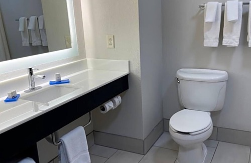 Las Vegas Wohnung | Less than a minutes’ drive from Interstate 25, this Las Vegas .