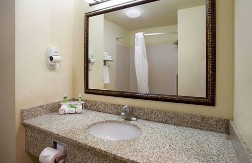 Las Vegas Wohnung | Less than a minutes’ drive from Interstate 25, this Las Vegas .