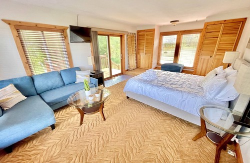 North Shore Kabine | Lester River Retreat - 8 miles to Downtown Duluth