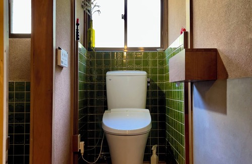 Ena Bed & Breakfast | Let's "do nothing" in the tranquil mountains. [Empanada specialty store attached].