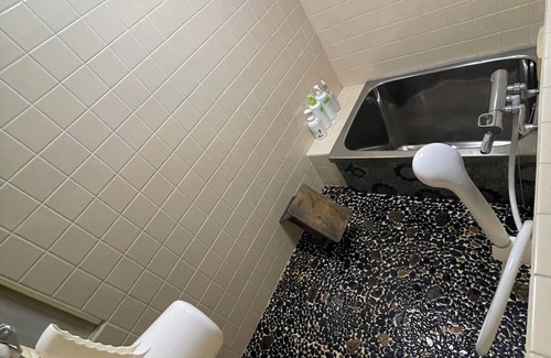 Ena Bed & Breakfast | Let's "do nothing" in the tranquil mountains. [Empanada specialty store attached].