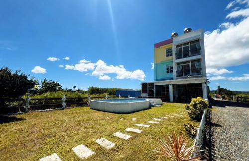 Hengchun Bed & Breakfast | Let's Play B&B 七桃旅宿VS在南灣放空