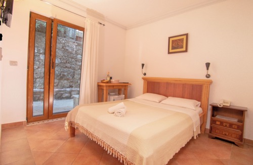 Sveti Stefan Bed & Breakfast | Levantin Inn Zimmer N6
