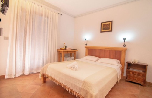Sveti Stefan Bed & Breakfast | Levantin Inn Zimmer N6