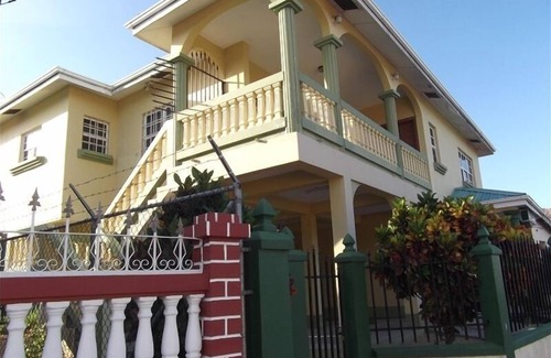 Dangriga Haus | Lewis Family Ferienhaus am Karibischen Meer