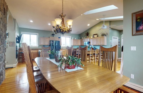 Kenyon Haus | Life on the Pond