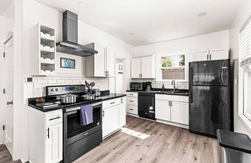 Superior Haus | Light and Bright Northland