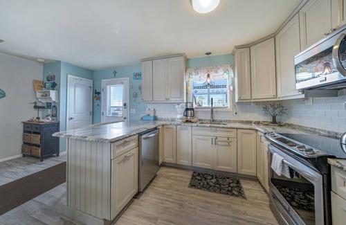 Chincoteague Haus | Lighthouse Pointe - Spectacular Waterfront on Chincoteague Island!