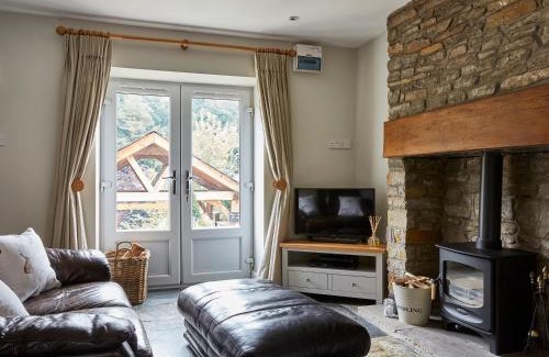 Whitecroft Haus | Lilly Cottage