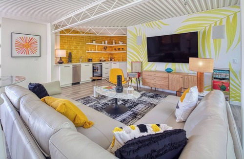 Warm Sands Haus | Limón Hotel by Fieldtrip | Book for Coachella!