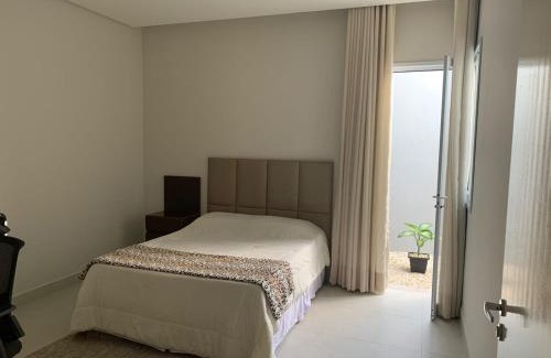 Piumhi Haus | Lima suítes aconchegantes próxima a Capitólio e Canastra