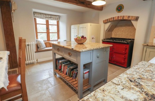 Poole Hütte | LIMBERLOST COTTAGE, character holiday cottage in Hamworthy