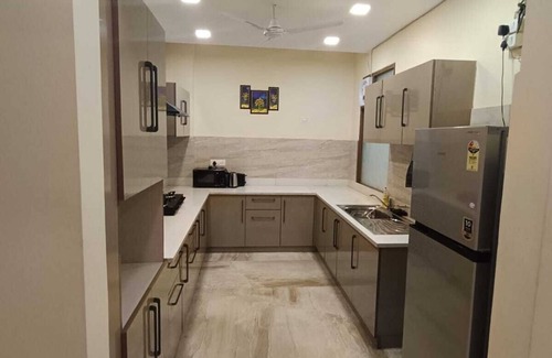 New Delhi Wohnung | Lime Tree 3BHK Serviced Apartments DLF 5