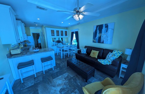 Deltona Lakes Kabine | "Limon Lodge" 70" TV, Central AC, WiFi ,Private patio, Free parking. Quiet...