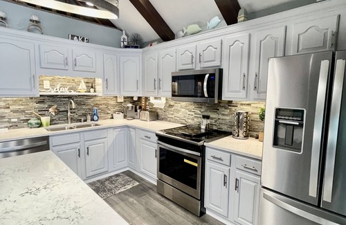 Smyrna Haus | Lincoln Lake Paradise with Tiki Bar & Hot Tub