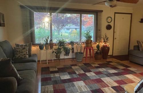 Howell Haus | Linda’s lake house