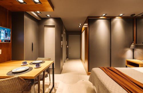 Centro Wohnung | Lindo Studio, Central, Com Garagem e Academia!