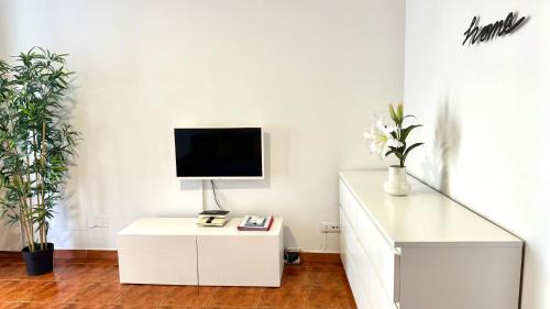 Santa Isabel Wohnung | Lisboa, Central Lisbon, Charming Patio House, , WIFI, Air Conditioning, Near Metro, by IG