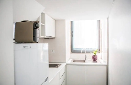 Pena Wohnung | Lisbon Windmill Apartments (Blue) Ground floor apartment near the city center