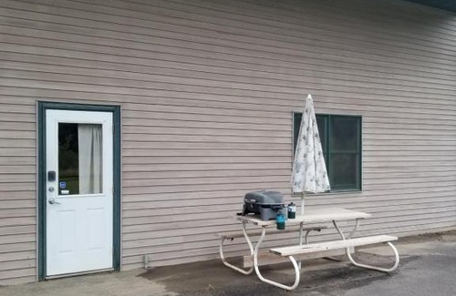 Monroe County Haus | Lithium Lodge, LLC