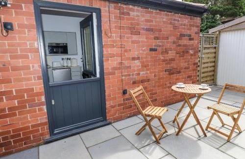 Padfield Haus | Little Birchinlea