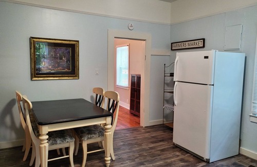 Newnan Haus | Kleines Häuschen auf dem Land. 10 Minuten von der Innenstadt von Newnan entfernt.