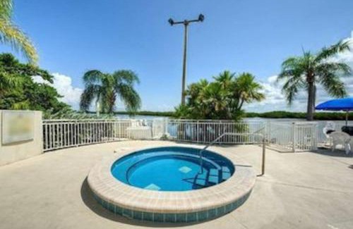 Ruskin Wohnung | Little Harbor Resort #510 Tampa Bay FL Beach, Hot Tub, Pools