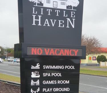 Taupo Hotel | Little Haven